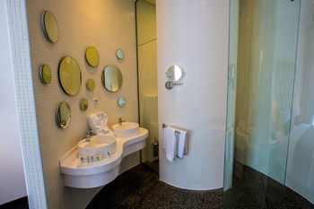 Boutique Gauthier Restaurant Terrasse Hotel 4*