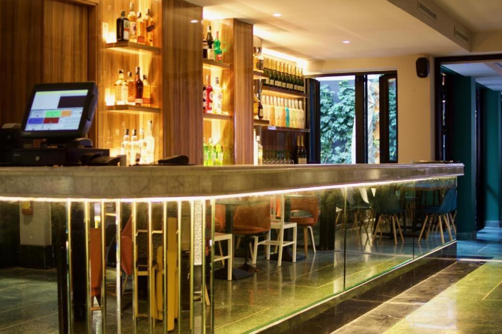 Boutique Gauthier Restaurant Terrasse Hotel